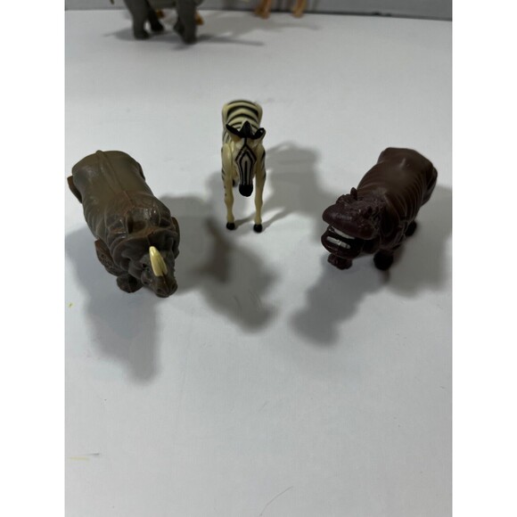 Safari Animals Figures Toys 8 PCs Realistic Wildlife Zoo Animal Figurine Jungle - Picture 4 of 8